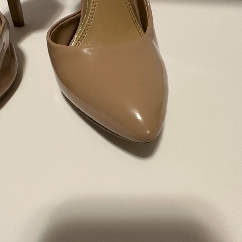 BCBG Patent Nude Pumps Size 6/36 Wide - Picture 15 of 15